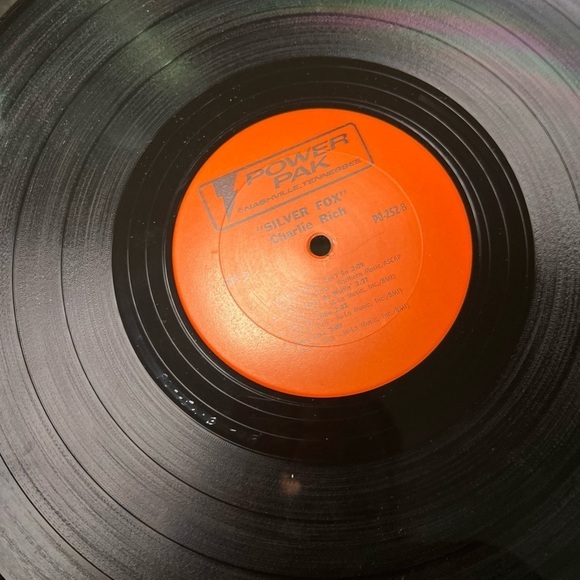 Charlie Rich. - The Silver Fox- vintage vinyl record from 1974 - Picture 7 of 9